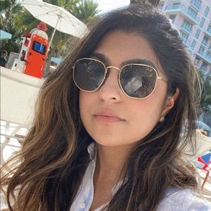 Meet your Posher, Disha